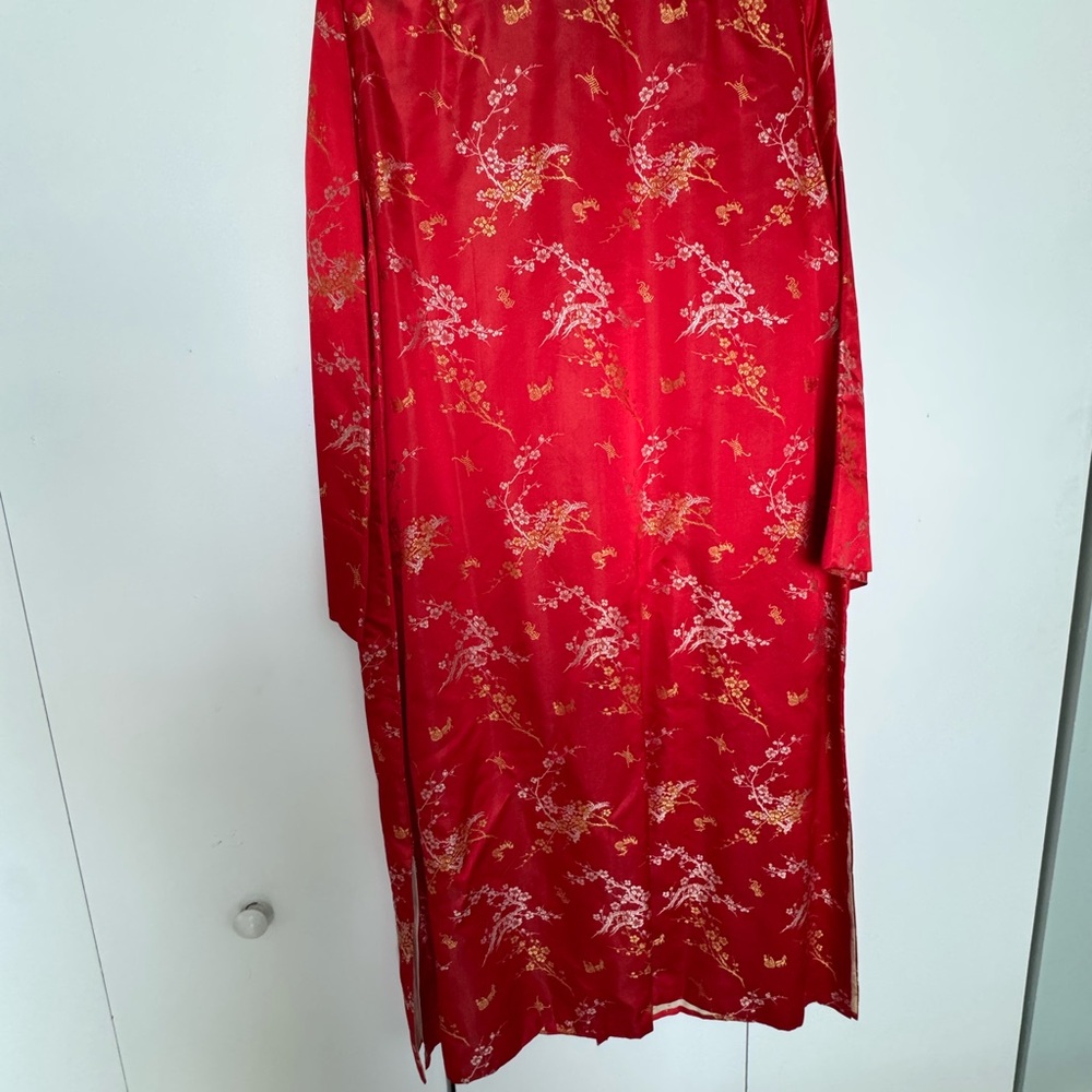 Vintage Authentic Red Floral Kimono Robe/Coat - Picture 5 of 7